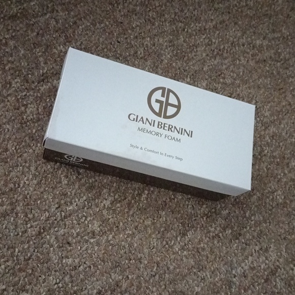 Shoes - Picture 14 of 14